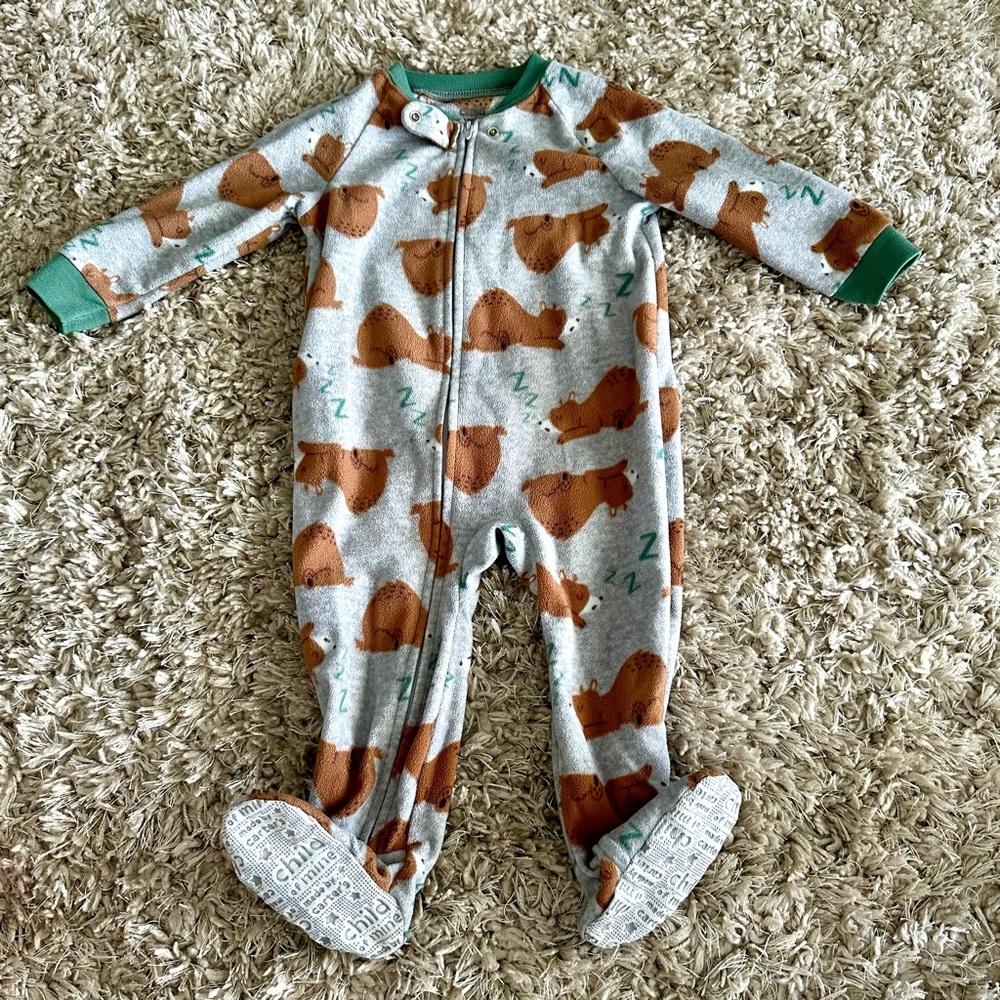 Carter’s Fleece Bear Print Baby One Piece Footie Pajamas Size 18 mo EUC